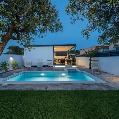 House With Pool Mari * Biograd Na Moru
